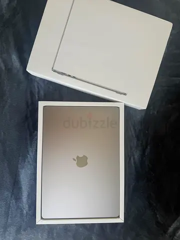 MacBook Air M2 15” / 512GB SSD / 10-core GPU