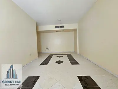 NEAR KING FAISAL STREET : Huge Luxury 3 BHK with Balcony and Wardrobes with Master Bedroom