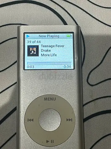 My silver Apple iPod Nano generation 2— working condition 4 gb ram