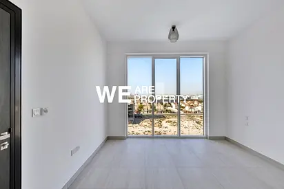 12 CHEQUE OPTION | HIGH FLOOR | AVAILABLE 07 APRIL