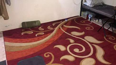 BED SPACE FOR EXECUTIVES NEAR DRIVING SCHOOL