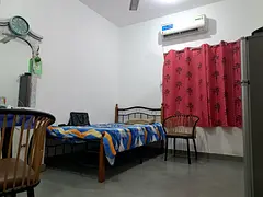 Room For Rent for exicutive bachlors(3person) or single couple/ family.May 1st ownwards.