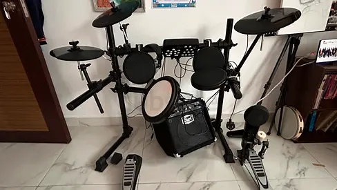 Electronic Drum Kit with Amplifier