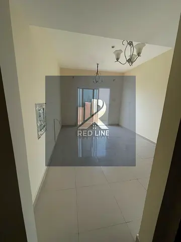 فرصة للإيجار | القاسمية - خلف ميغا مول 📍 شقة غرفتين وصالة (2BHK) بموزع داخلي