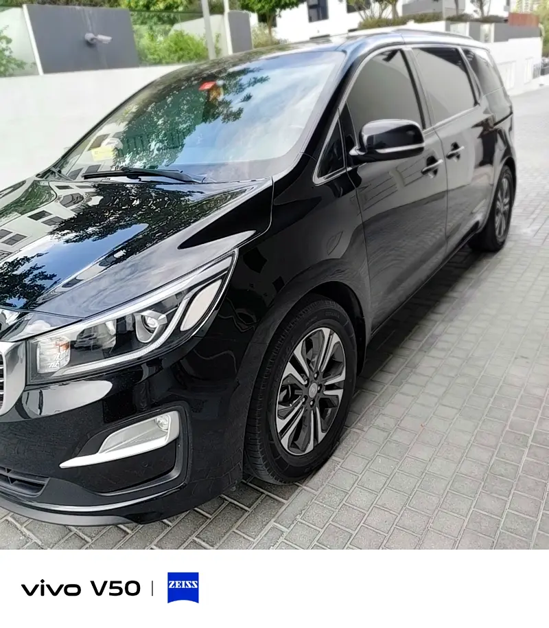 Kia Grand Carnival 2020 — photo 1 of 20