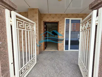 Spacious 4BR Duplex | Townhouse Style | 3 Living Areas | Chiller Free