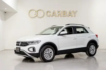 AED 1237 PM | VW T-ROC 2024 | UNDER 3 YEAR AGENCY WARRANTY  SERVICE CONTRACT | LOW KMS | GCC