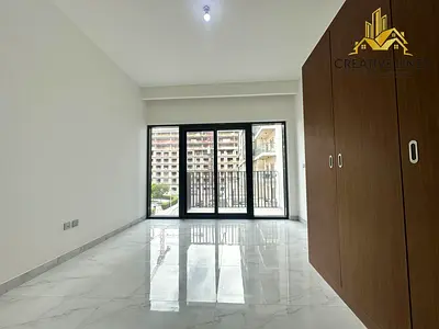 BRAND NEW//FITTED KITCHEN//PRIME LOCATION