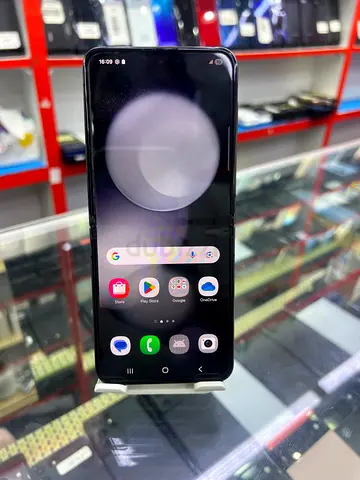 SAMSUNG FLIP 5 8/256 GB ORIGINAL USED LIKE GOOD CONDITION CLEAN WHOLESALE AVAILABLE