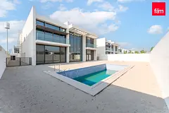 Brand New 6 Bed Lagoon View Comunity Ceneter