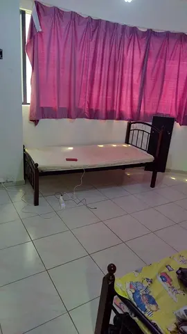 Bedspace 1 min walk from financial centre metro exit 2