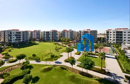 شقة جديدة كلياً غرفتين وصالة | ١٢ شيك | مجمع سكني مسوّر