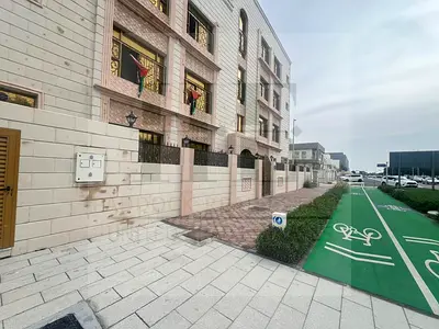 Spacious 4 Bedroom Apartment Ground Floor Maid Room