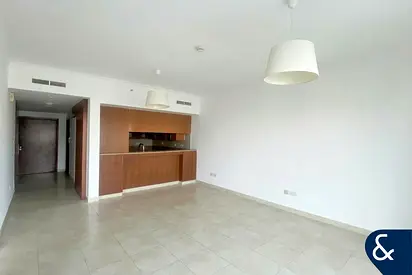 Large Layout | 2 Bath | Vacant on Transfer