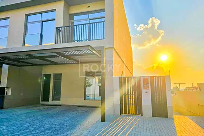 Middle Unit | Open Views | Huge Layout