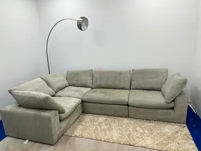 Perfect condition pan emirates 4 pieces sofa