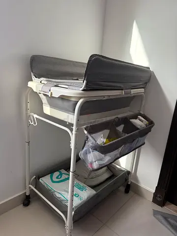 Baby Dresser with Changing Table and Diapers change and bathtub