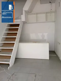 Affordable Shop in Bur Dubai - Prime Location for Business