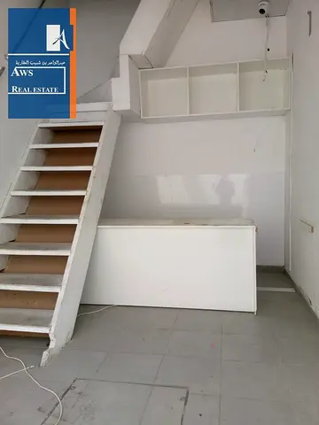 Affordable Shop in Bur Dubai - Prime Location for Business