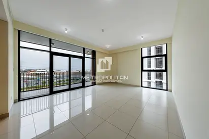 Spacious 3 Beds | Open View | Vacant |Large layout