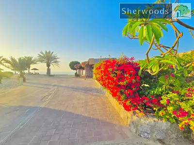 Hot Deal - 5* Luxury Beachfront Living - Move In Now