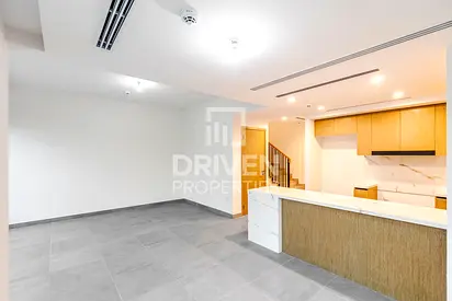 Prime Location | Ready to Move in | Vacant