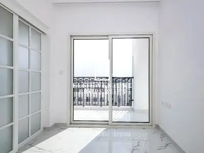 BOULEVARD VIEW | SPACIOUS 1-BEDROOM | PRIME LOCATION