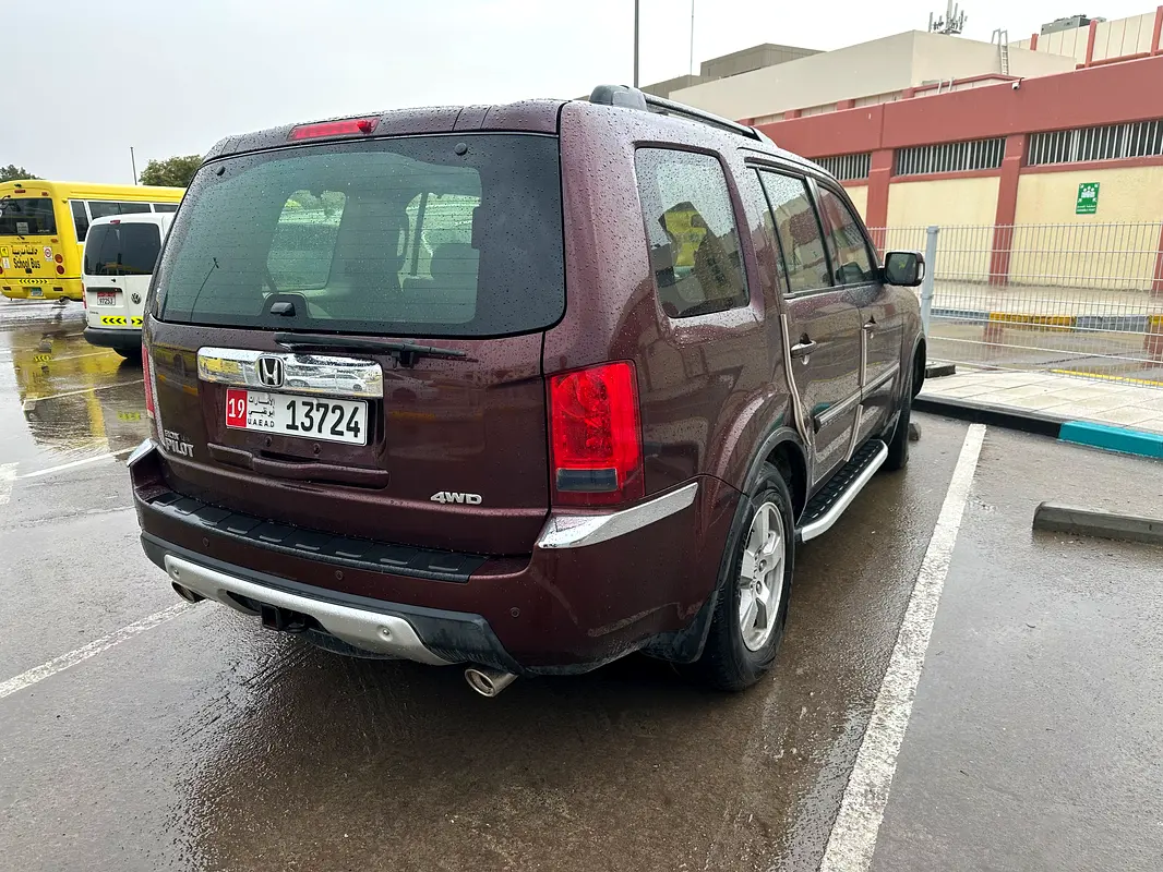Honda Pilot 2009 — photo 1 of 8