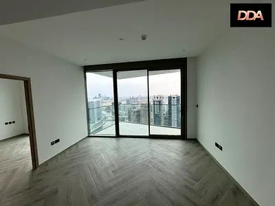 STUNNING 1BR | CANAL & BURJ KHALIFA VIEWS