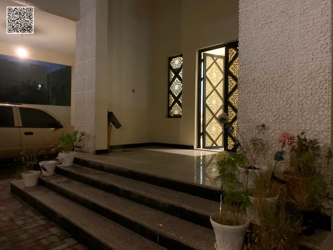 The fully furnished villa for rent in Rawda 1 is an ideal choice for those looking for comfort and luxury in a prime location.