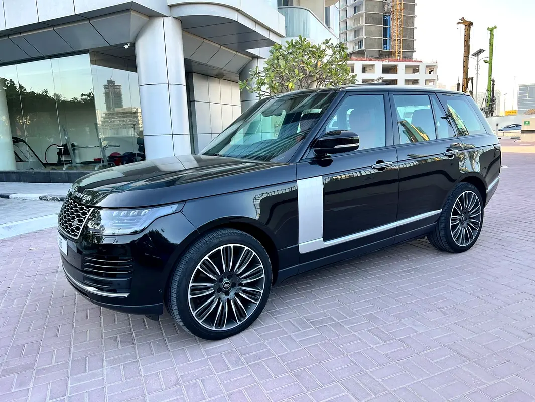 Land Rover Range Rover 2021 — photo 1 of 12