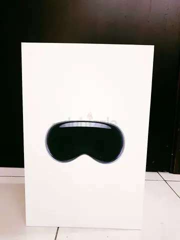 Apple Vision Pro 256GB SEALED BOX 1st gen