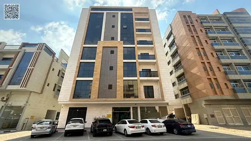 بناية للبيع في إمارة عجمان حي الجرف عائد سنوي مربح جدا