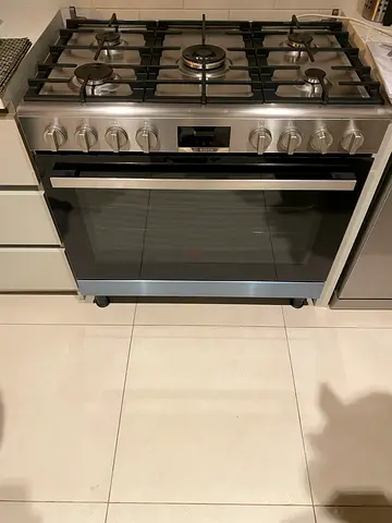 Bosch series 6 90x60cm 5burner gass cooking  range  with digital timer clock