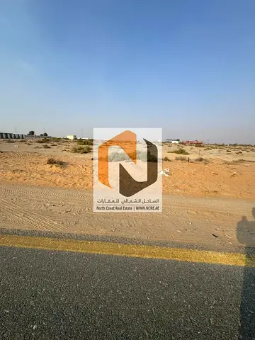 للبيع أرض تجارية – منطقة البليدة على شارع مليحة الرئيسي (أحد أكثر الشوارع حيوية ونشاطًا)