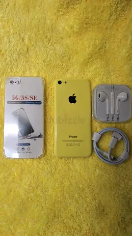 Apple iPhone 5C with Accessories