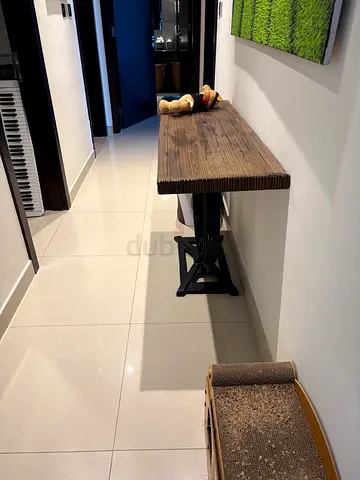 Kare: Stylish Wooden Console Table with Sturdy Base