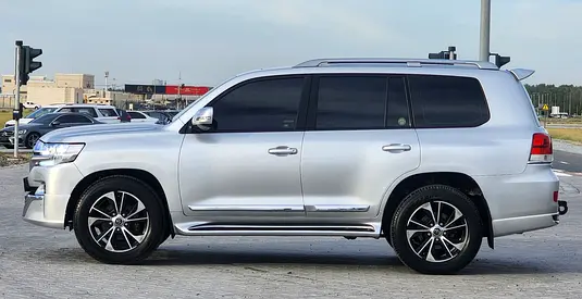 صورة 2 لـ 2018 Toyota LAND CRUISER