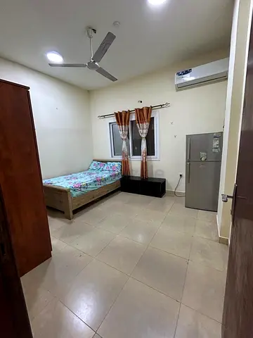 🌟 Spacious Fully Furnished Room for Indian Married Couple– Prime Location! 🌟