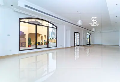 Exclusive Corner Villa | Family Living