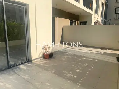 Vacant Sea View Residence | Waterfront Lifestyle | Luxury Living | Resale