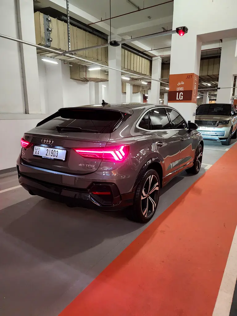 Audi Q3 2024 — photo 1 of 11
