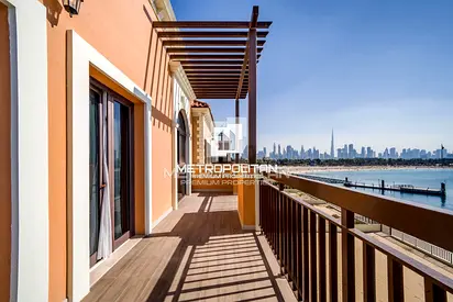 Sea View | Vacant April 20th | Luxury Living