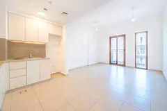 UNFURNISHED | COMMUNITY VIEW | TENANTED