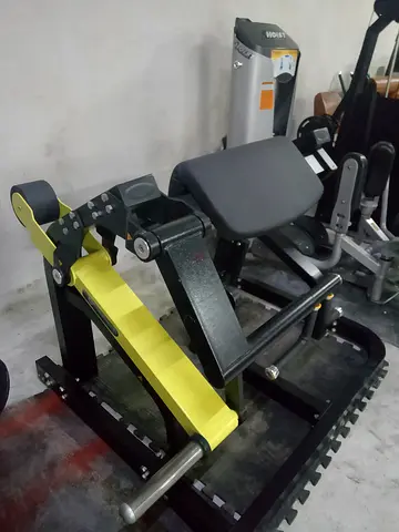 Plate-loaded Seated Leg Curl/Extension Machine
