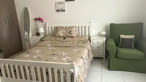 Beautiful room for rent in Jumeirah La Mer