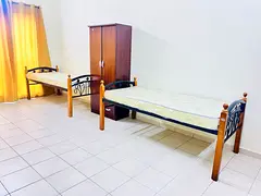 Near Metro Prime Location Bed Space for Rent