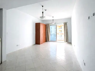 Lake Views | Best Price | Vacant and Ready To Go