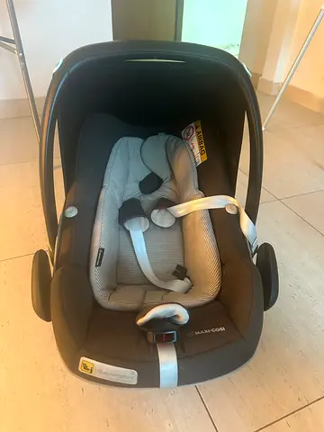 Maxi-Cosi i-Size Baby Car Seat for Sale