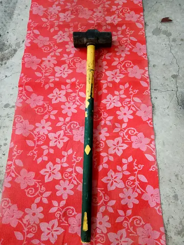 Used Sledgehammer / Heavy Duty Mallet